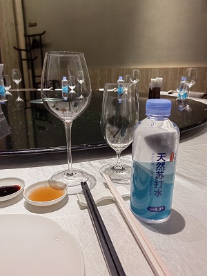 黄山无极雪  天然矿泉水