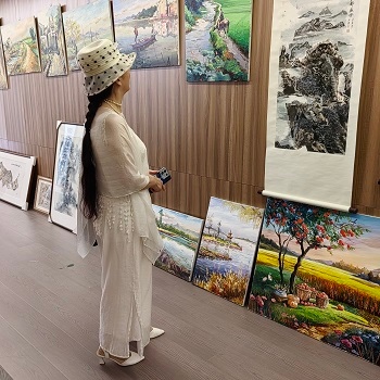  笨鸟画廊竞卖会   